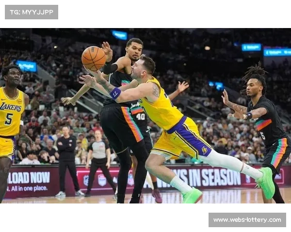 湖人詹姆斯缺阵，东契奇38分三双难敌马刺团队攻势