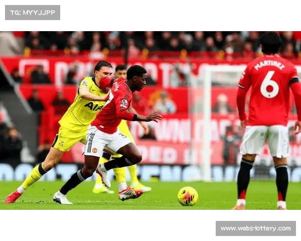 曼联主场2-0完胜热刺,卡里克执教收获四连胜重塑红魔精神面貌 曼联主场2-0完胜热刺,卡里克执教收获四连胜重塑红魔精神面貌