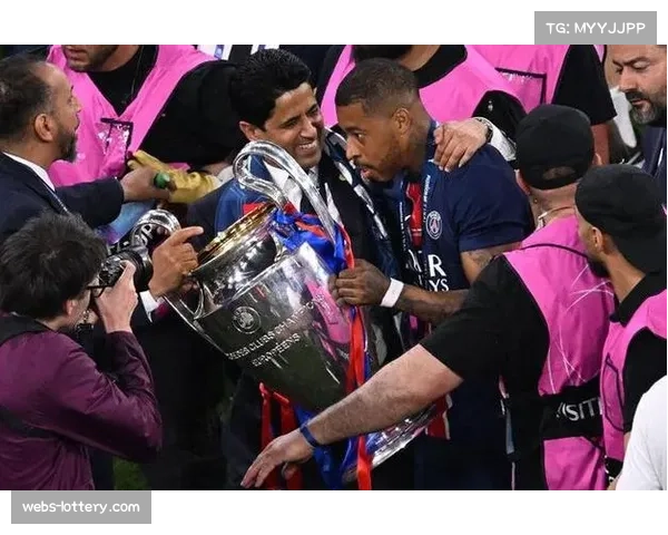 巴黎圣日耳曼3-0完胜兰斯卫冕法国杯冠军