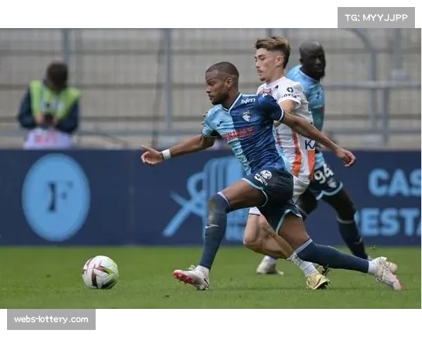 梅斯对阵勒阿弗尔，比赛因场边医疗紧急事件中断十分钟